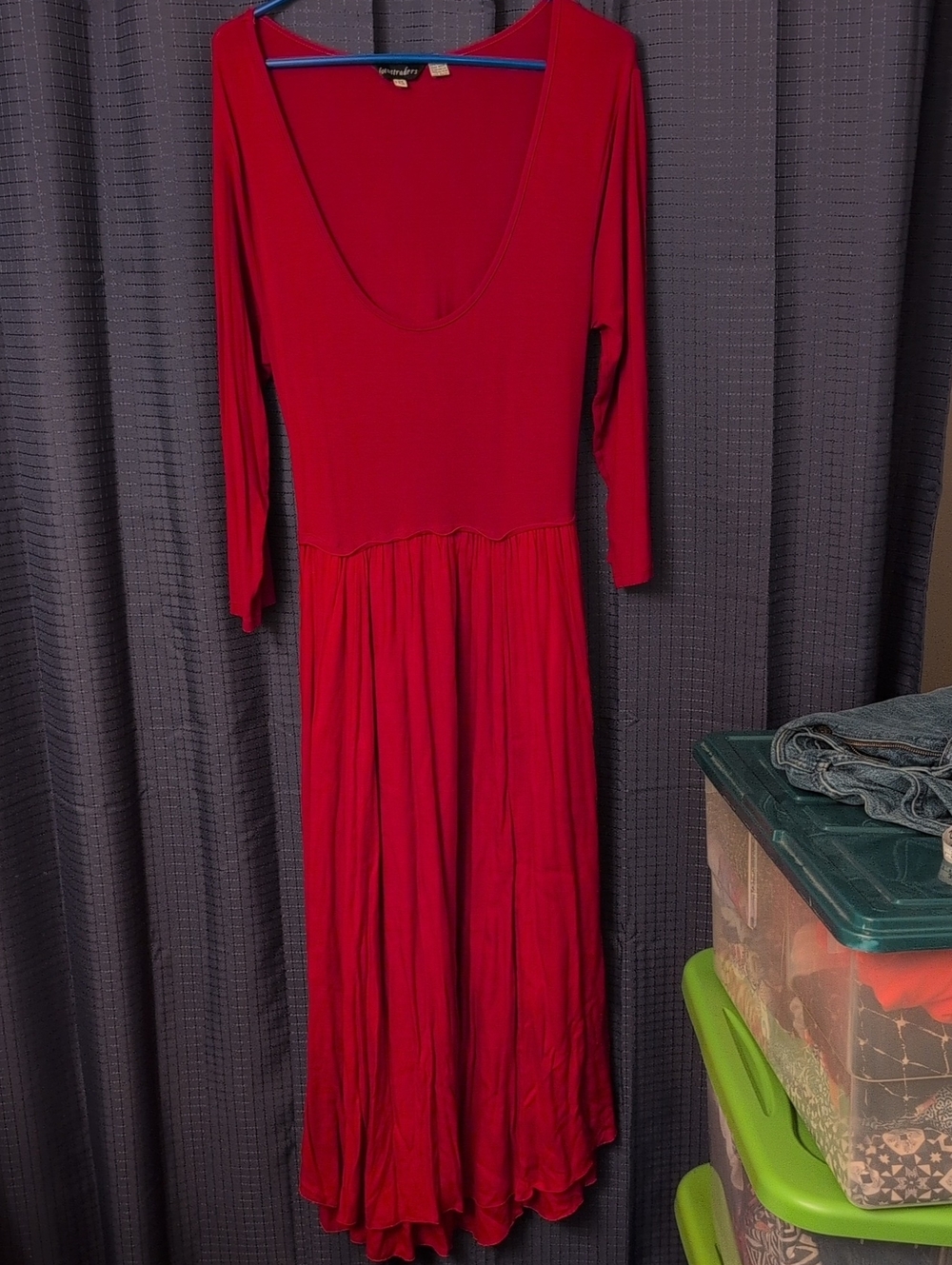 Scoop-Neck Red Maxi Dress with Long Sleeves